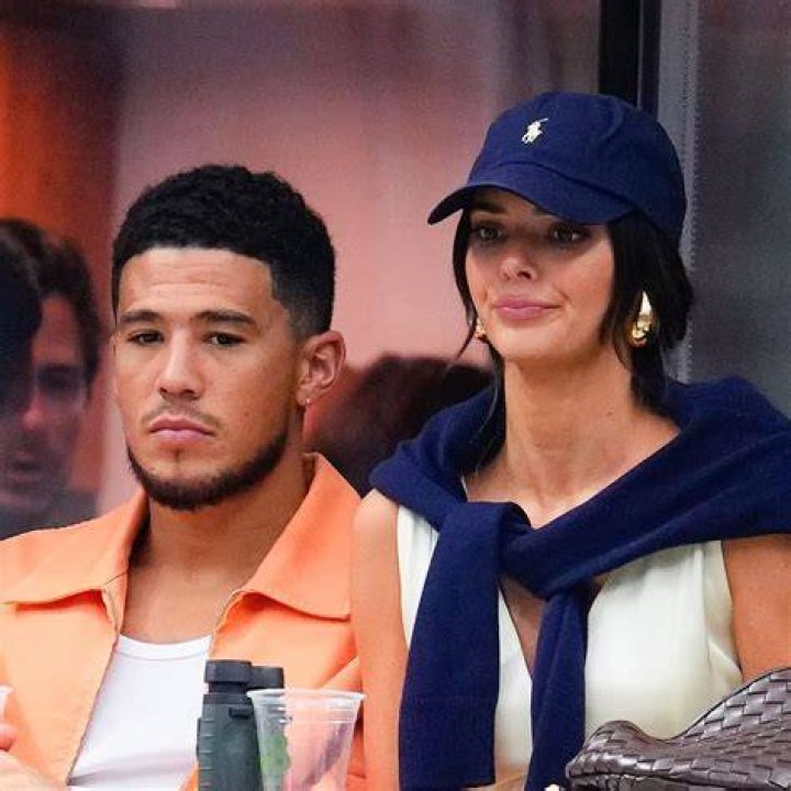Kendall Jenner & Devin Booker Head To Lunch In NYC During NYFW — Pic – Hollywood Life