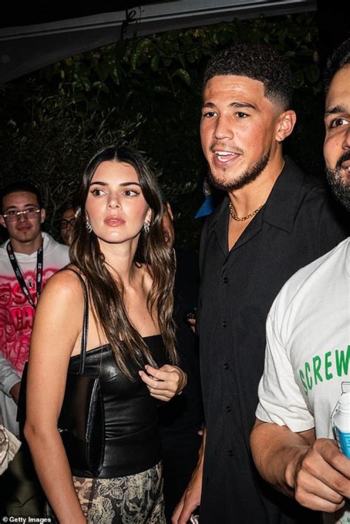 Kendall Jenner Feels ‘Attacked’ By Boyfriend Devin Booker’s Pumpkin Carving Diss