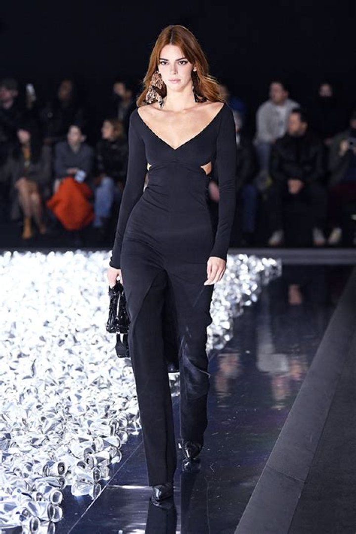 Kendall Jenner’s Cutout Dress & Red Hair At Courreges Show – Photos – Hollywood Life