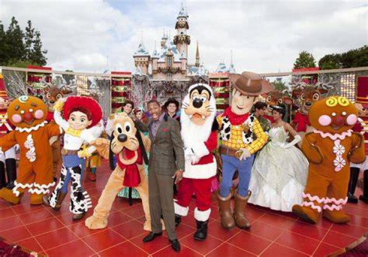 Kerry Washington Shows Off Gorgeous Voice Singing ‘Joy To The World’ On ‘Disney Holiday Singalong’