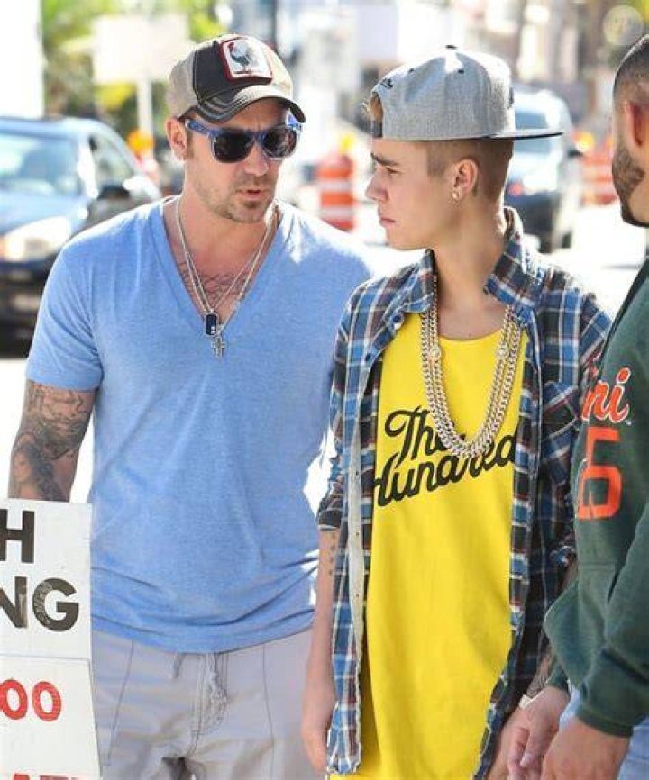 Khalil Leaves Justin Bieber Fight — Fans Furious He Didn’t Jump In – Hollywood Life