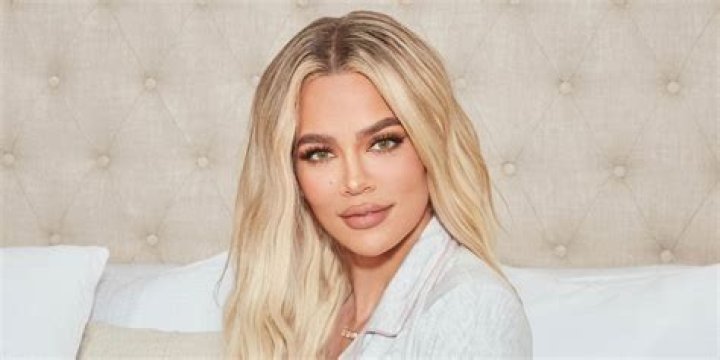 Khloe Kardashian Fan Says She Looks Identical To Kourtney In New Pic, Plus More Times They Twinned