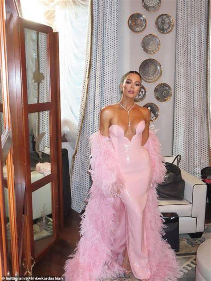 Khloe Kardashian Wears Same Pink Latex Dress Kim Kardashian – Hollywood Life