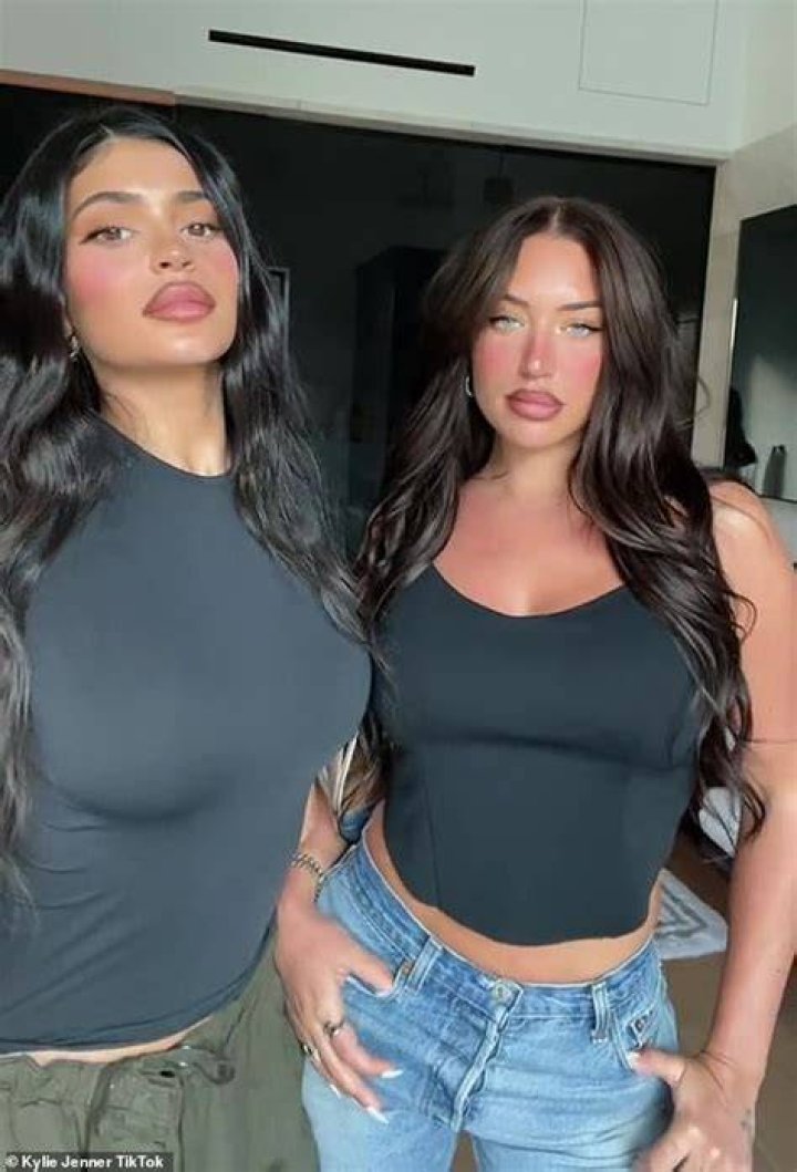 Kim Kardashian Does A ‘Sister Swap’ For Sexy Pics With Stassie Karanikolaou & Kylie Jenner’s Not Amused