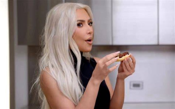 Kim Kardashian Dragged For Not Taking Bites Of Food In Beyond Meat Ad – Hollywood Life