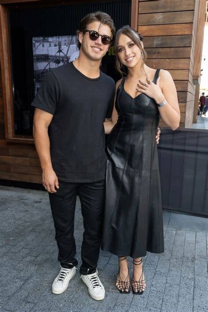 Kim Kardashian Is ‘Smitten’ With Pete Davidson After Rooftop Dinner – Hollywood Life