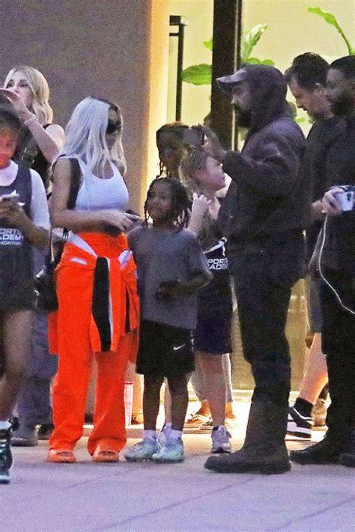 Kim Kardashian & Kanye West Reunite For Dinner Date With Friends 7 Months After Split — Photos