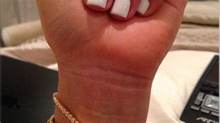 Kim Kardashian Manicure — Kimmy Debuts Short White Nails On Instagram – Hollywood Life