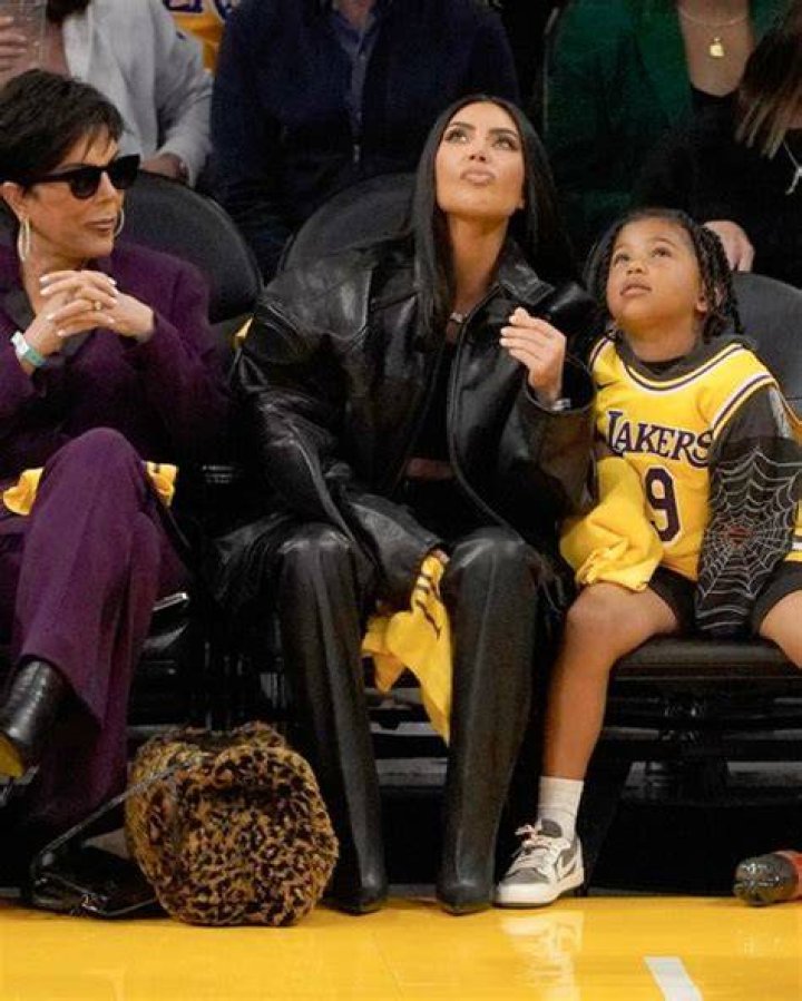Kim Kardashian Reveals Who Is In Her Private Family Group Text After LA Earthquake: Photo