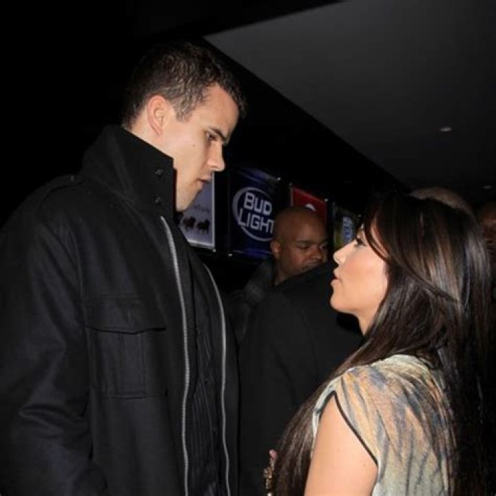 Kim Kardashian Spends 4th of July Weekend In Minnesota With Kris Humphries & Her In-Laws!