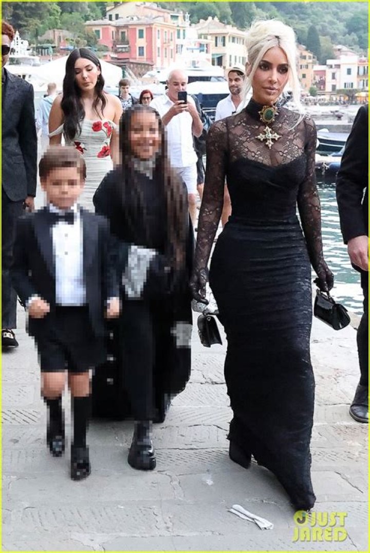 Kim Kardashian Wore 2011 D&G Dress For Kourtney’s Wedding: Photos – Hollywood Life