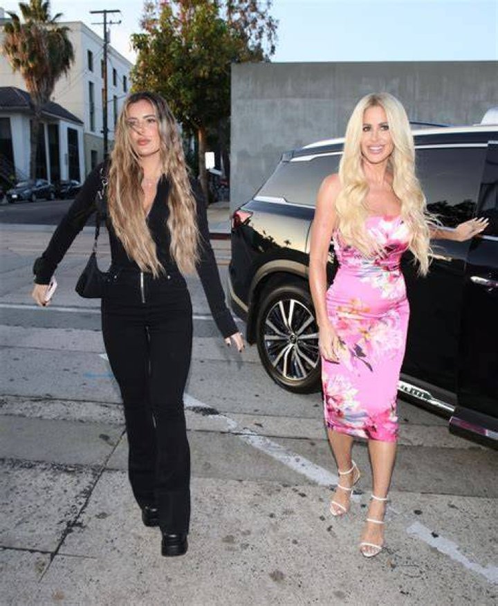 Kim Zolciak – Hollywood Life