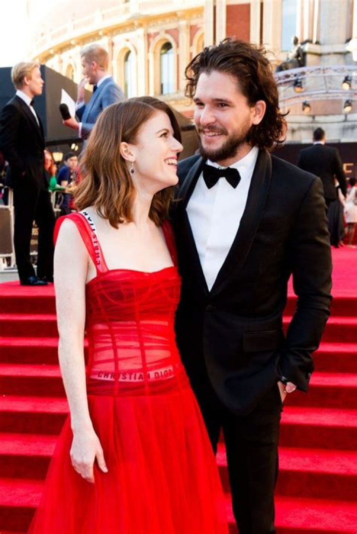 Kit Harington and Rose Leslie’s Most Romantic Photos – Hollywood Life