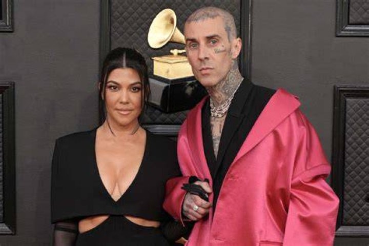 Kourtney Kardashian & Travis Barker’s 3 Weddings In Hulu Special – Hollywood Life