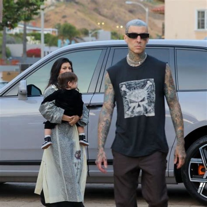Kourtney Kardashian Wears Mini Blazer While With Travis Barker & Kids – Hollywood Life