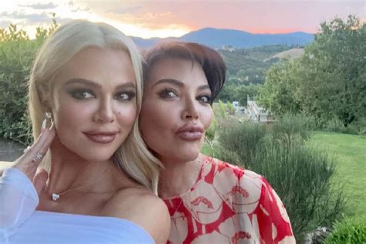 Kris Jenner’s Drunk Winery Experience Is Hilarious In New ‘KUWTK’ Clip – Hollywood Life