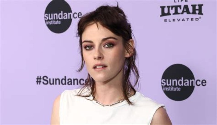 Kristen Stewart’s Mom Wishes Her A Happy Birthday With Sweet Instagram