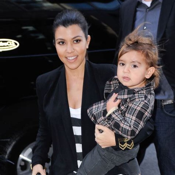 ‘KUWTK’: Kim Kardashian Reveals Scott Disick Checked Into Rehab To Khloe — Watch