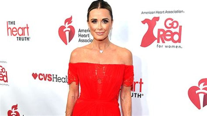Kyle Richards Details Her Daily Workout: Exclusive – Hollywood Life
