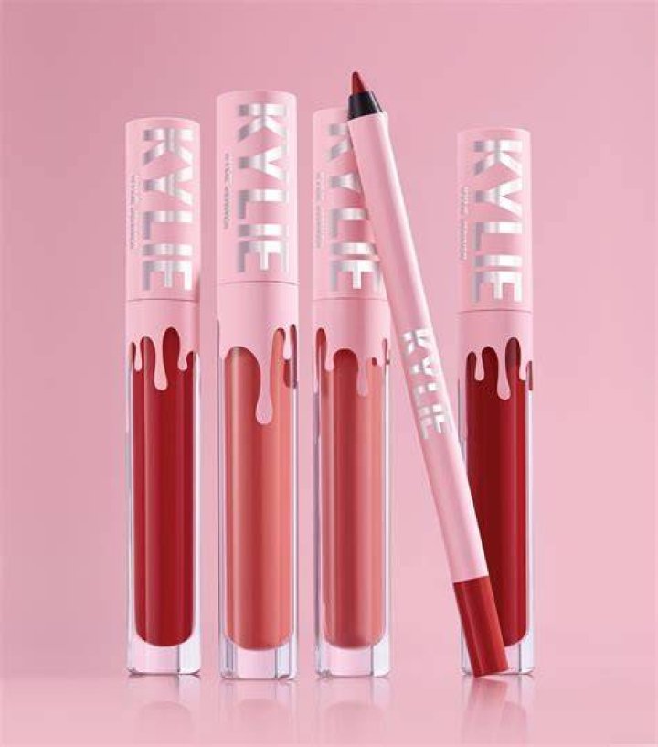 Kylie Cosmetics Under Fire Again — Bloggers Claim Metal Lip Kits Arrived Half Empty