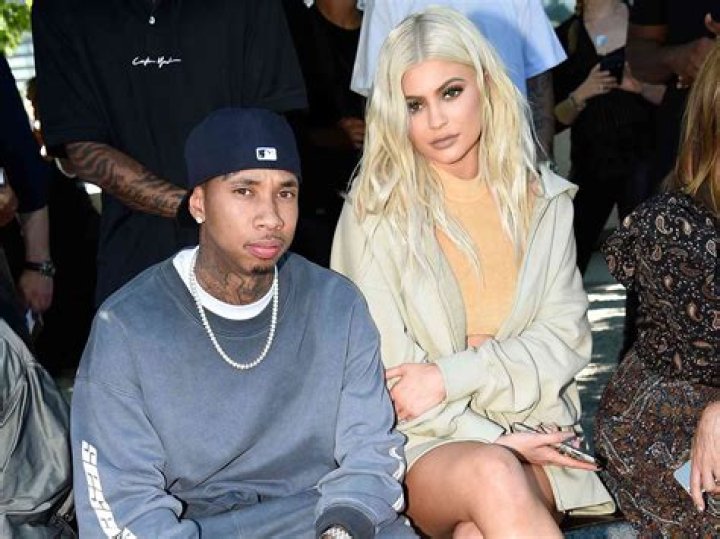 Kylie Jenner Dresses Down In Jeans & Sweatshirt For Casual Date Night With Tyga — Pics