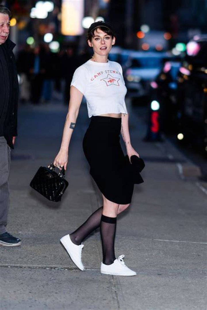 Kylie Jenner Goes Braless In See Through Top On Streets Of New York — Pic