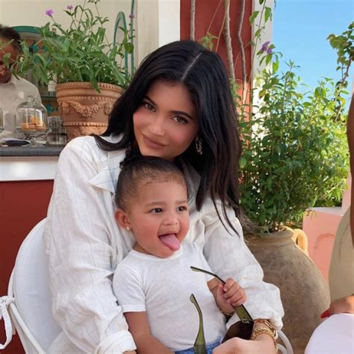 Kylie Jenner Mocks Family For Wearing Same Color – Hollywood Life