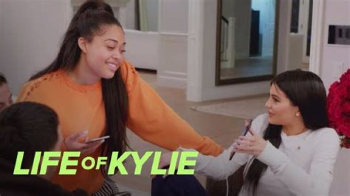 Kylie Jenner Plays ‘Dress Up’ In Her New Mansion After Drake Apologizes For ‘Disrespecting’ Her