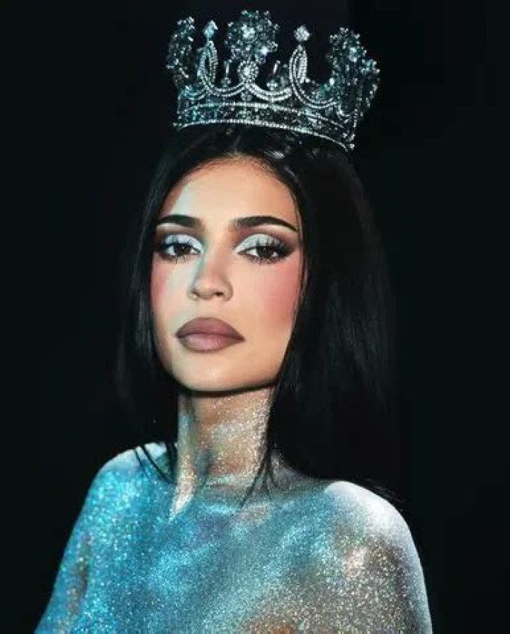 Kylie Jenner Posing For ‘Playboy’ Cover? Wants To Prove She’s Hottest Kardashian – Hollywood Life