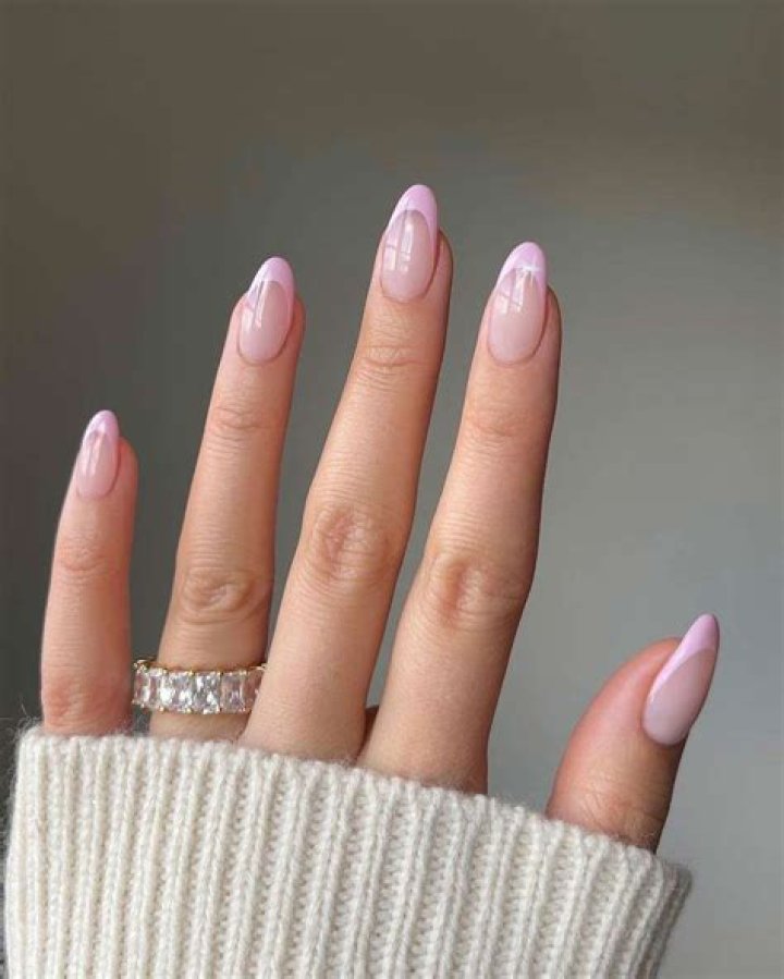 Kylie Jenner’s Baby Pink Manicure — Nail Shade For New Lip Kit Smile – Hollywood Life