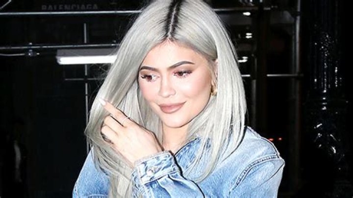 Kylie Jenner’s Hairstylist Reveals How To Get The Ideal Valentine’s Day Date Night Hairstyle