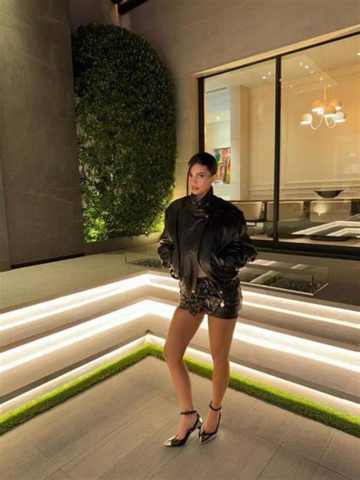 Kylie Jenner Slays In Skintight Bodysuit & Sleek Ponytail While Quarantined In $36.5 Million Mansion