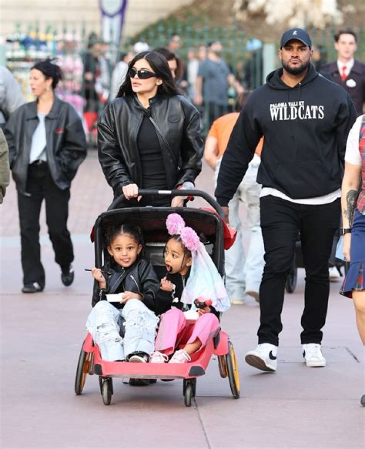 Kylie Jenner & Travis Scott’s Relationship Status Revealed Amid Fun-Filled Family Trip To Aspen With Stormi