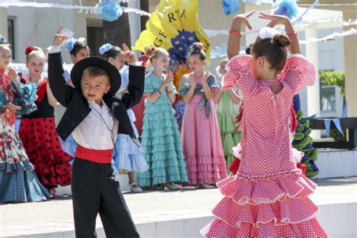 La La Anthony, 38, Shows Off Her Abs In Pastel Outfit & Dances With Son, 13, On Easter — Watch