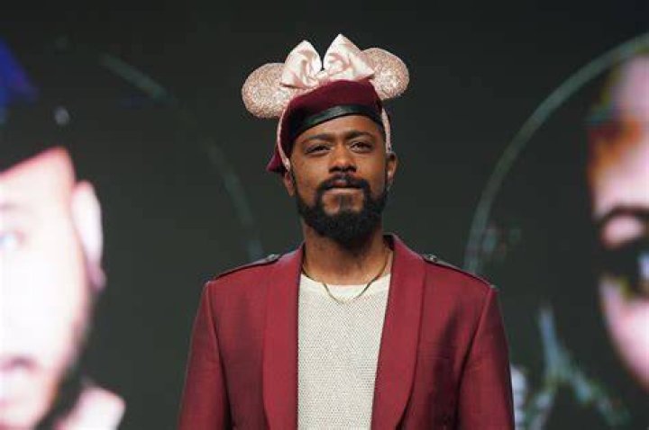 LaKeith Stanfield Asks Grimes On Date After Elon Musk Split – Hollywood Life
