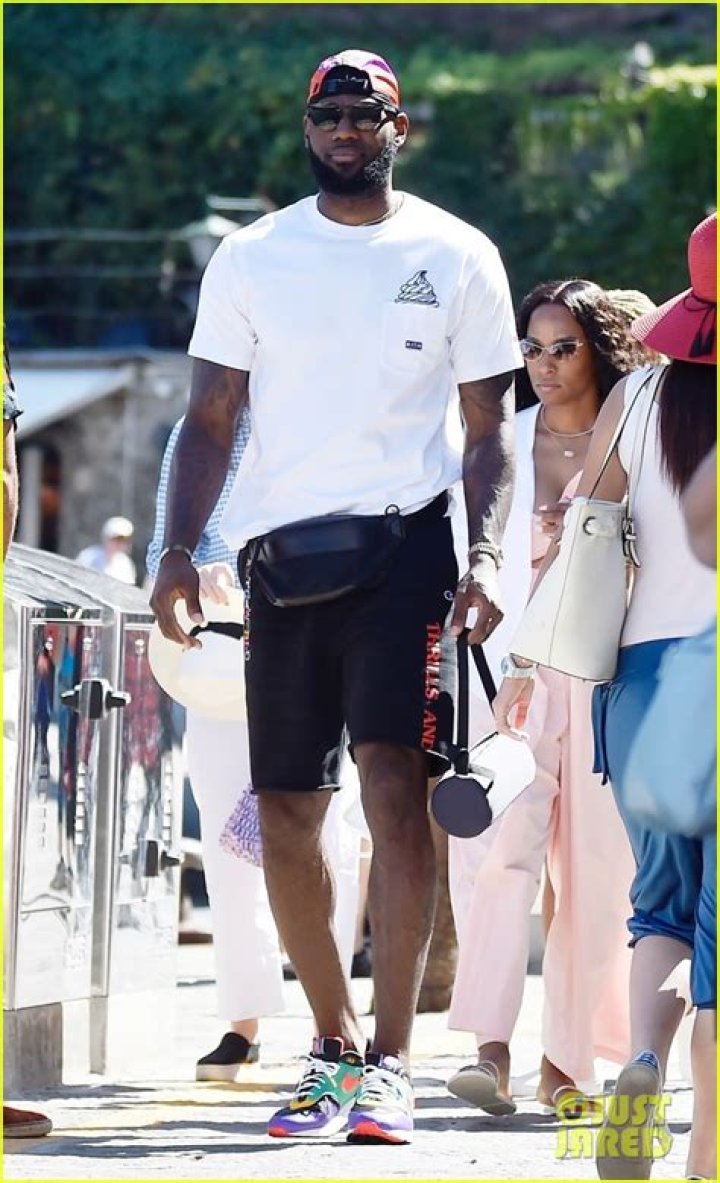 LeBron James & Wife Savannah Hold Hands On Sweet Ice Cream Date While Vacationing In Italy