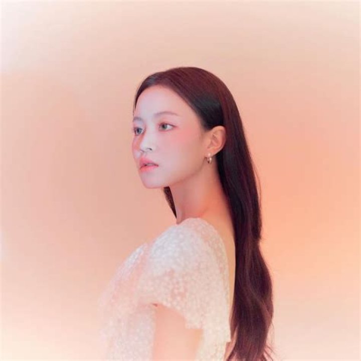 Lee Hi — Photos