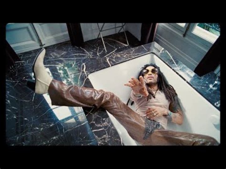 Lenny Kravitz Goes Nude for New ‘TK421’ Music Video – Hollywood Life