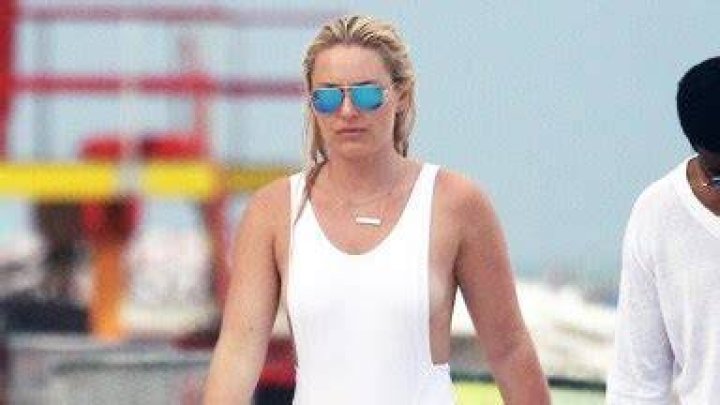 Lindsey Vonn Rocks Orange Bikini On Beach Vacation: Photos – Hollywood Life