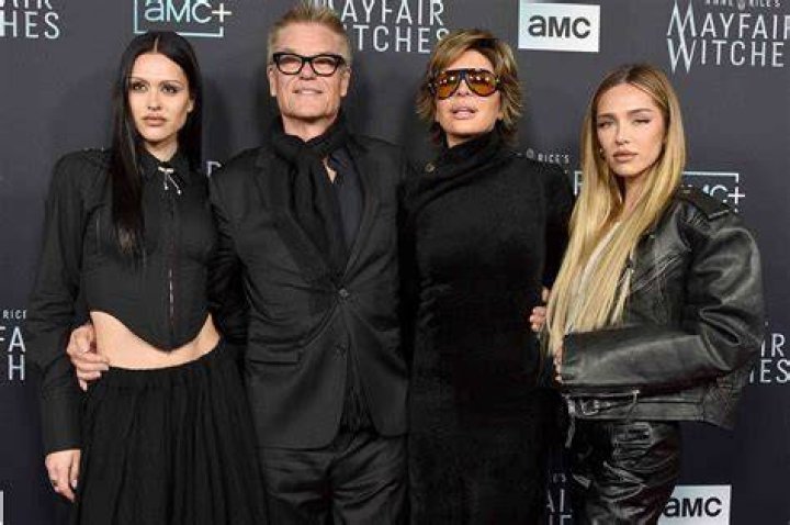 Lisa Rinna Brings Her 2 Daughters, Amelia Gray, 18, & Delilah, 21, To Savage X Fenty Show & All Stun – Pic