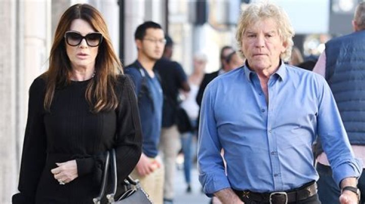 Lisa Vanderpump’s Husband Ken Todd Disses ‘RHOBH’ Cast: ‘Vicious’ – Hollywood Life