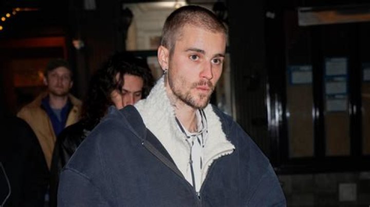 [LISTEN] Justin Bieber Sings About Drugs? Singer’s New Song About Sizzurp – Hollywood Life