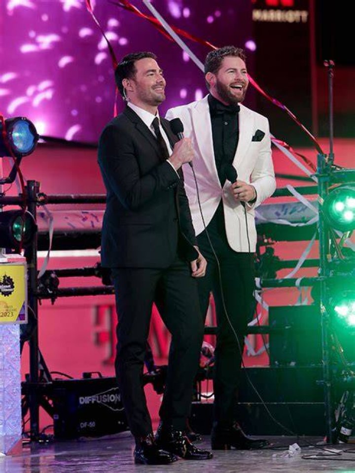 Live Stream and More – Hollywood Life