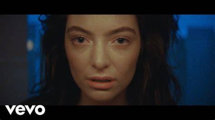 Lorde ‘Green Light’ Video — PICS
