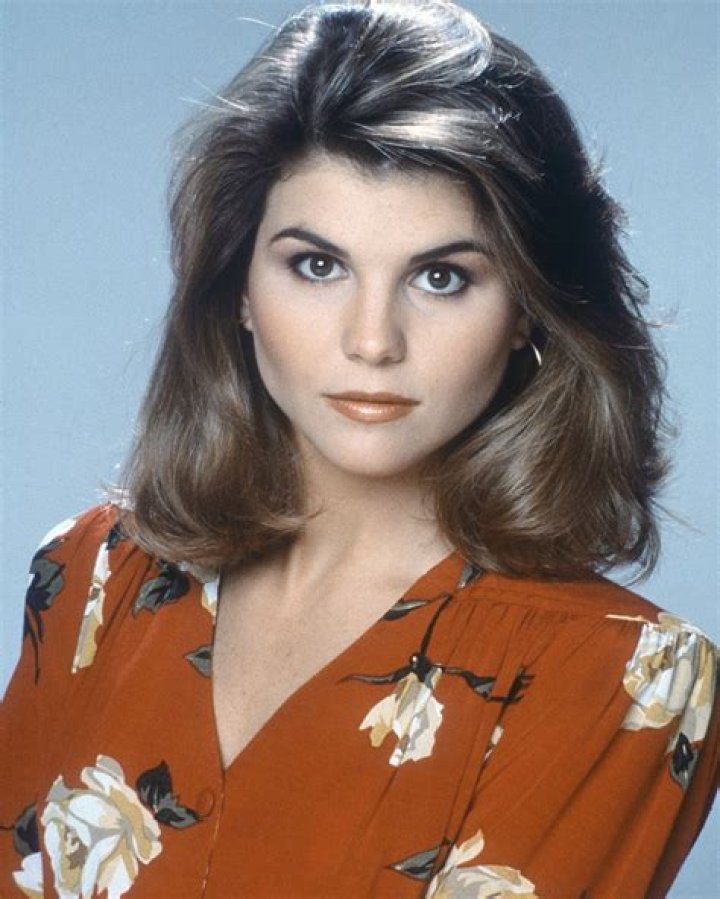 Lori Loughlin Makes Red Carpet Appearance At Annual Movieguide Awards – Hollywood Life