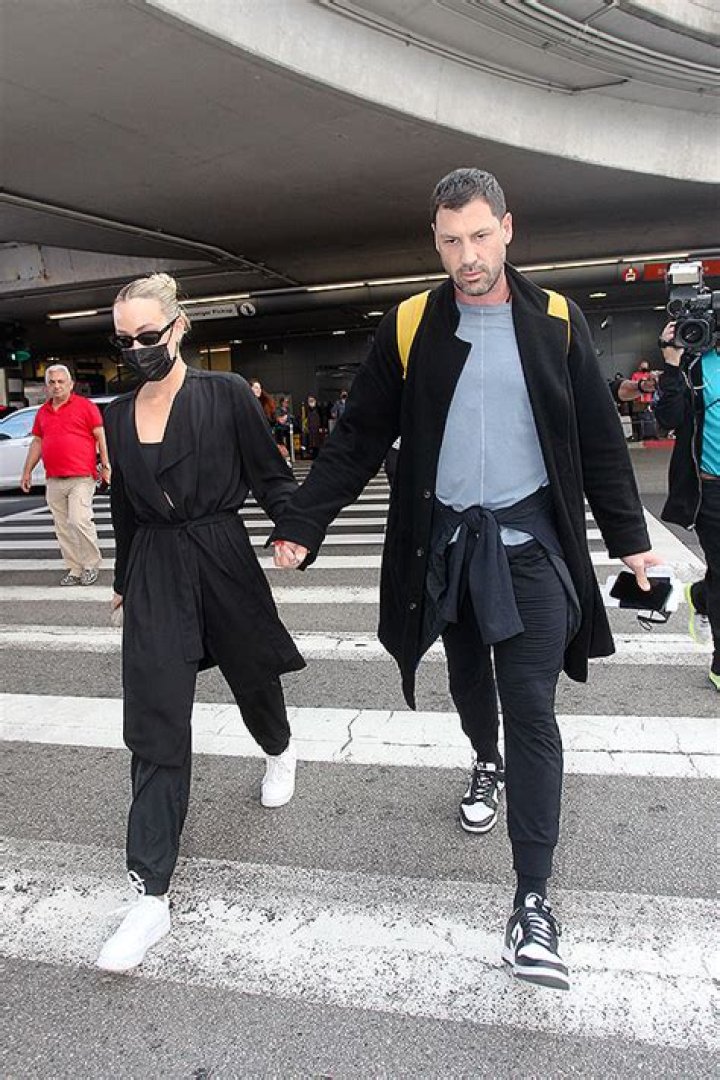 Maksim Chmerkovskiy & Peta Murgatroyd Share Emotional Hug After He Arrives Home Safely From Ukraine