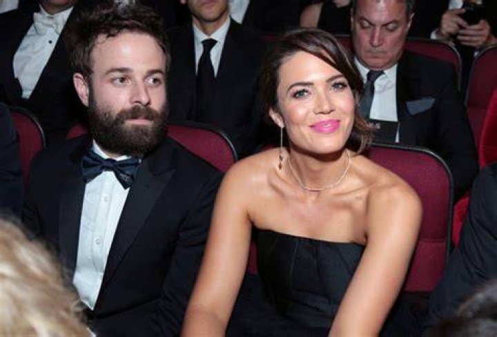 Mandy Moore & Taylor Goldsmith: Photos – Hollywood Life