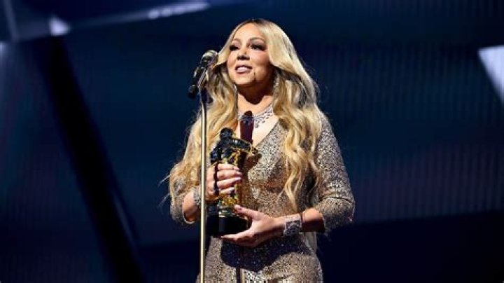 Mariah Carey News, Music, Photos and Videos – Hollywood Life