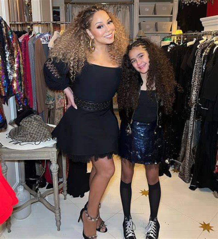 Mariah Carey’s Daughter, Monroe, Sings High-Pitch Note In TikTok Video – Hollywood Life