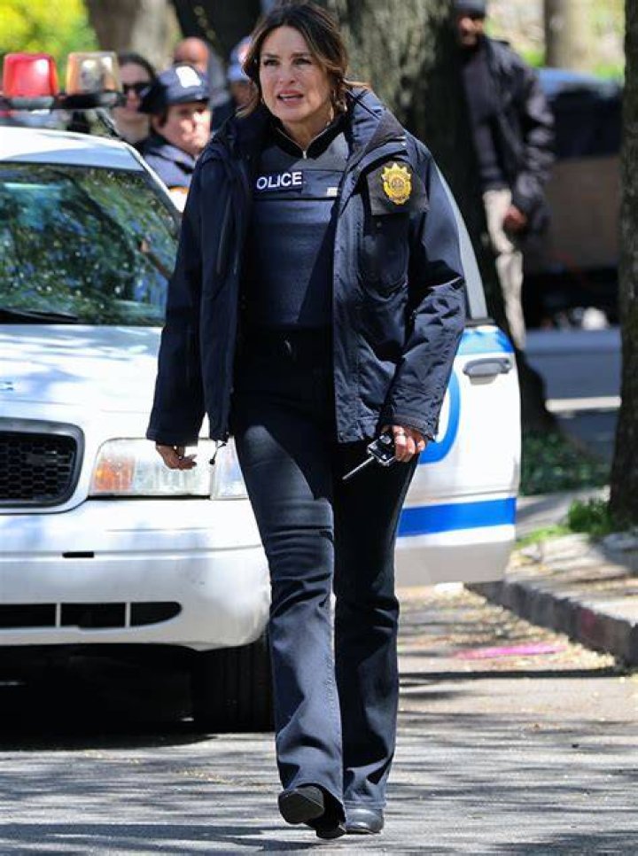 Mariska Hargitay Opens Up About the ‘Little Angel Girl’ Who Approached Her for Help on ‘Law & Order’ Set
